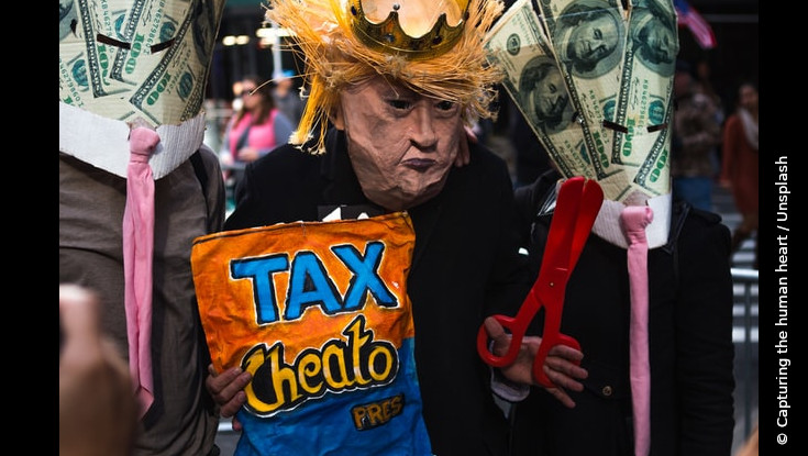 Protest gegen die unternehmensfreundliche Steuerpolitik von Trump im Sinne von Google, Amazon und Facebook
